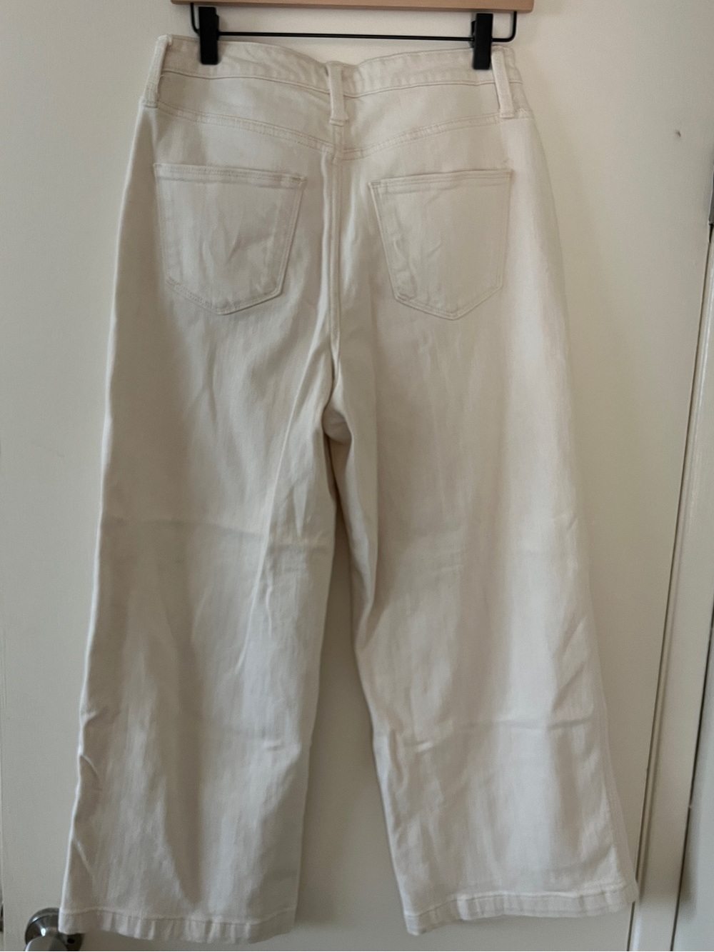 Universal Thread Cream High-Rise Denim Jeans 8/29 - Picture 3 of 3
